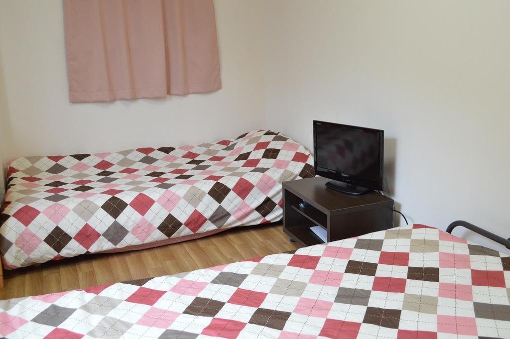 Guest House Fukutomi - Female Only Naha Bilik gambar
