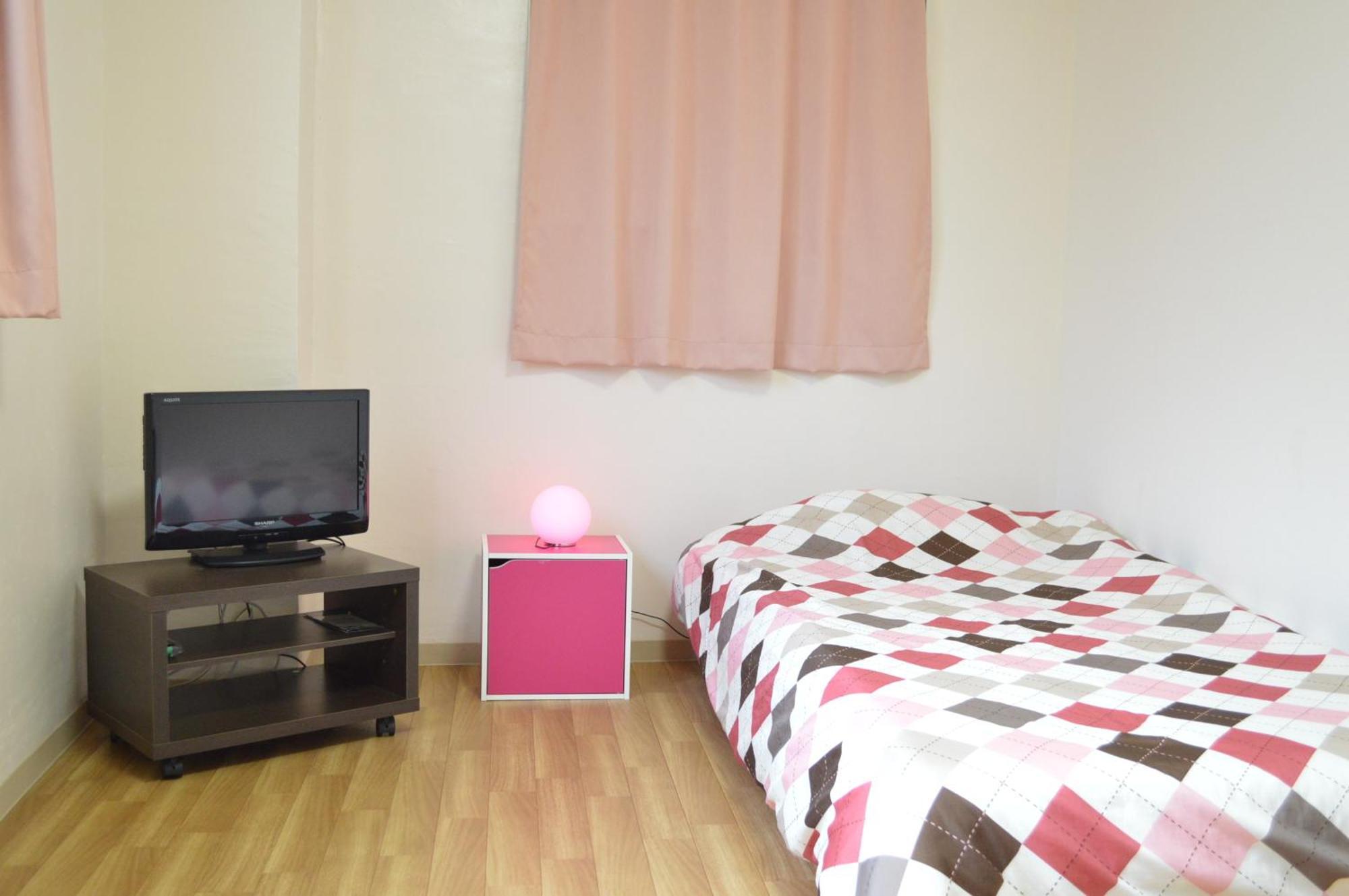 Guest House Fukutomi - Female Only Naha Bilik gambar